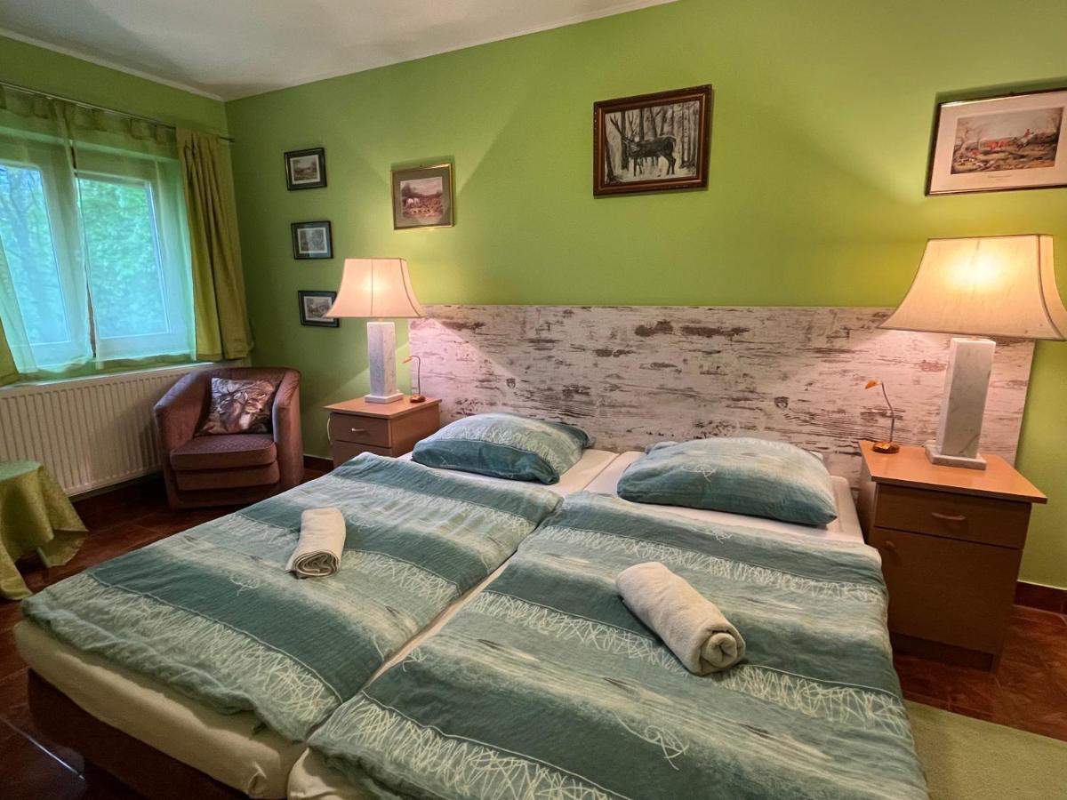 Erdei Vendeghaz Hotell Bogot Exteriör bild